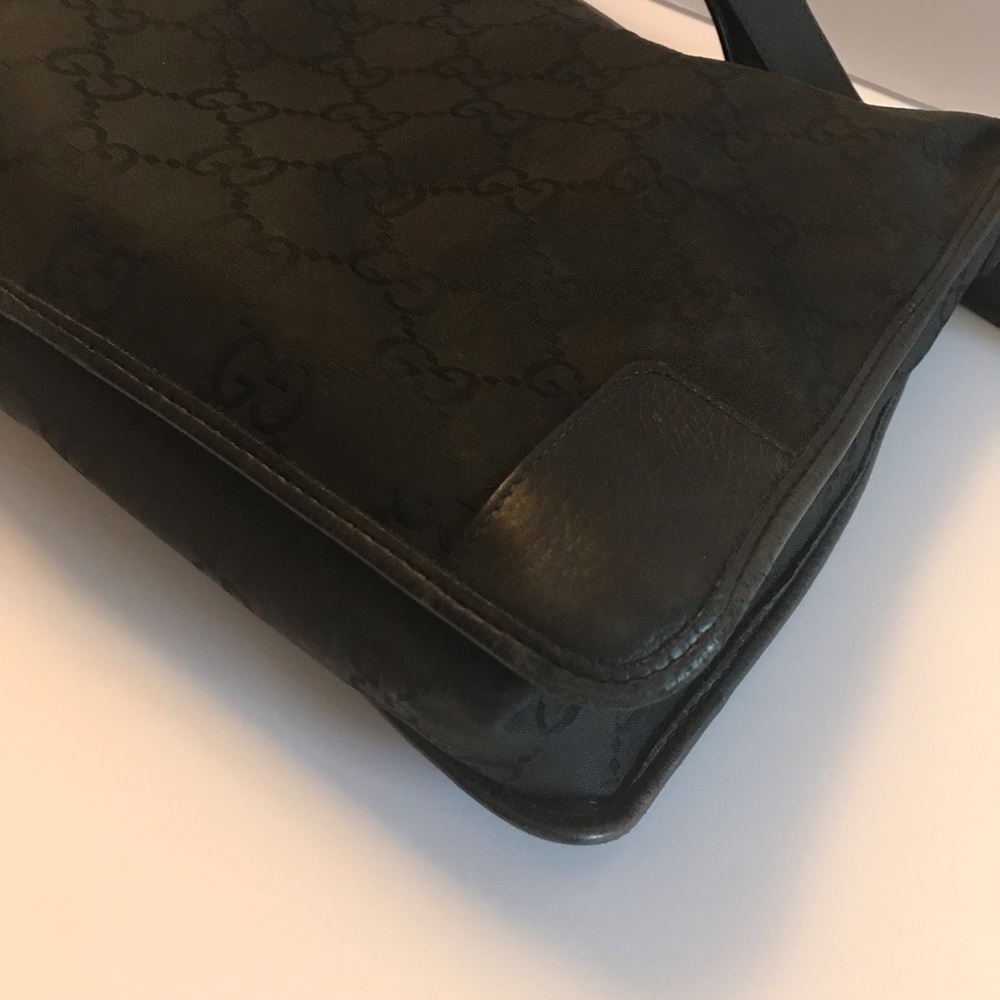 Black Gucci canvas handbag - Picture 12 of 16